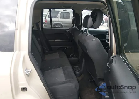 2016 Jeep Compass Sport из США, поврежденный, VIN 1C4NJCBB6GD804986